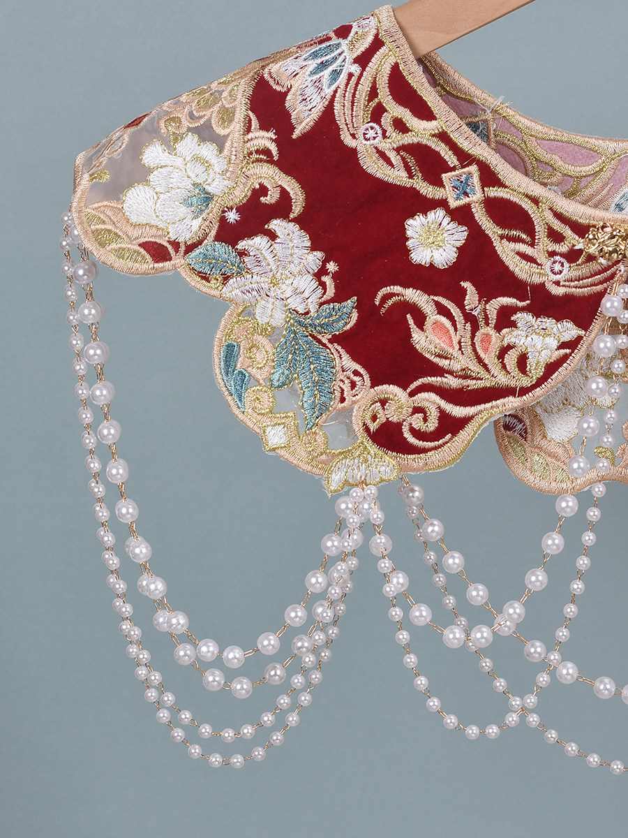 Beaded Red Cloud Collar, Chine - Beading 评论和价格